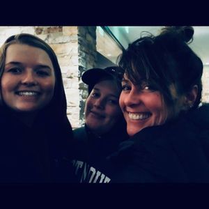 Meet your Posher, Whitney